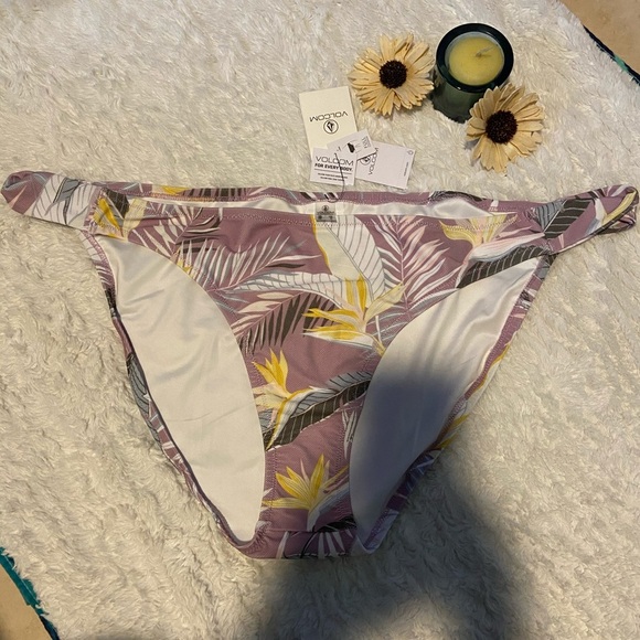 Beautiful women’s VOLCOM bikini bottom only - Picture 1 of 6